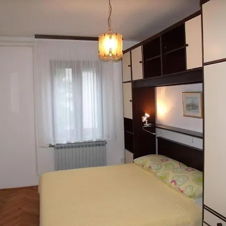 Apartment In Novigrad With Balcony, Air Conditioning, Wifi, Washing Machine