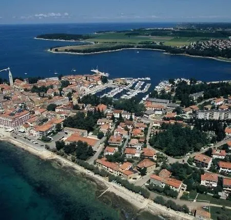 In Novigrad With Balcony, Air Conditioning, Wifi, Washing Machine Apartment