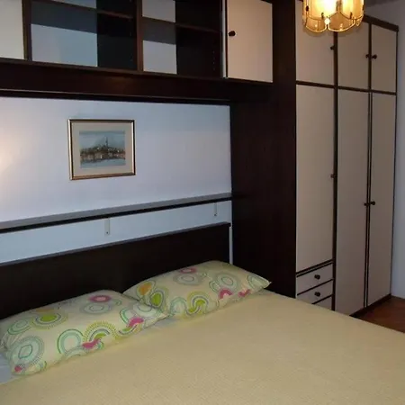 Apartment In Novigrad With Balcony, Air Conditioning, Wifi, Washing Machine Novigrad Istria