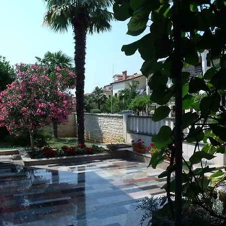 Apartment In Novigrad With Balcony, Air Conditioning, Wifi, Washing Machine Novigrad Istria